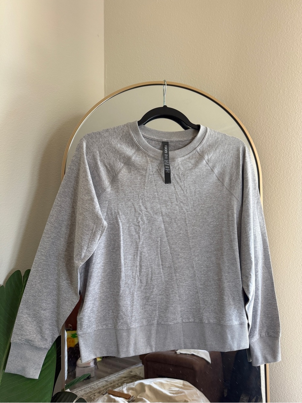 Vuori Halo Crew in Pale Grey Heather